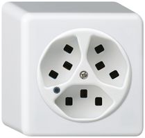 AP-Steckdose Hager basico 3×Typ 23 beleuchtet Q weiss