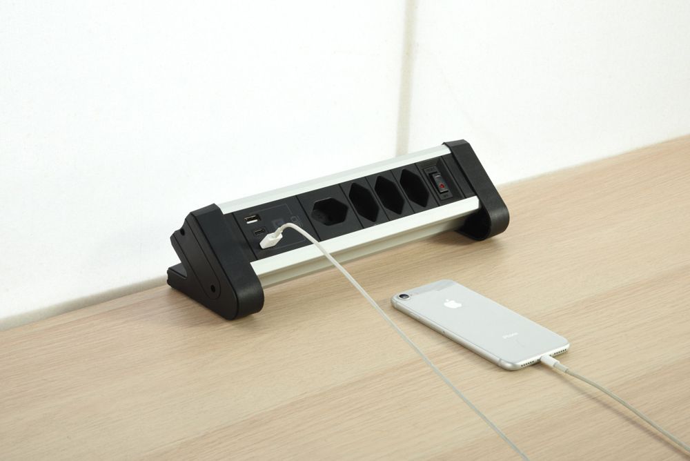Tischsteckdosenleiste 4×T13/2×USB-A/1×USB-C 2m T12 schwarz/aluminium