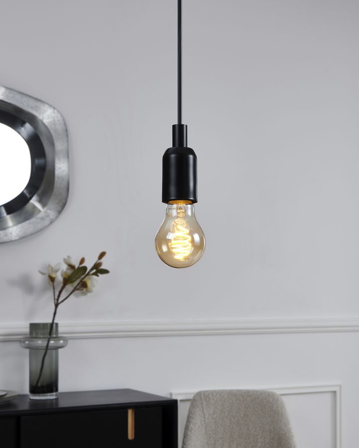 Lampe LED Eglo E27 4.9W 360lm 2200…6500K 60×105mm A60 clair 360°