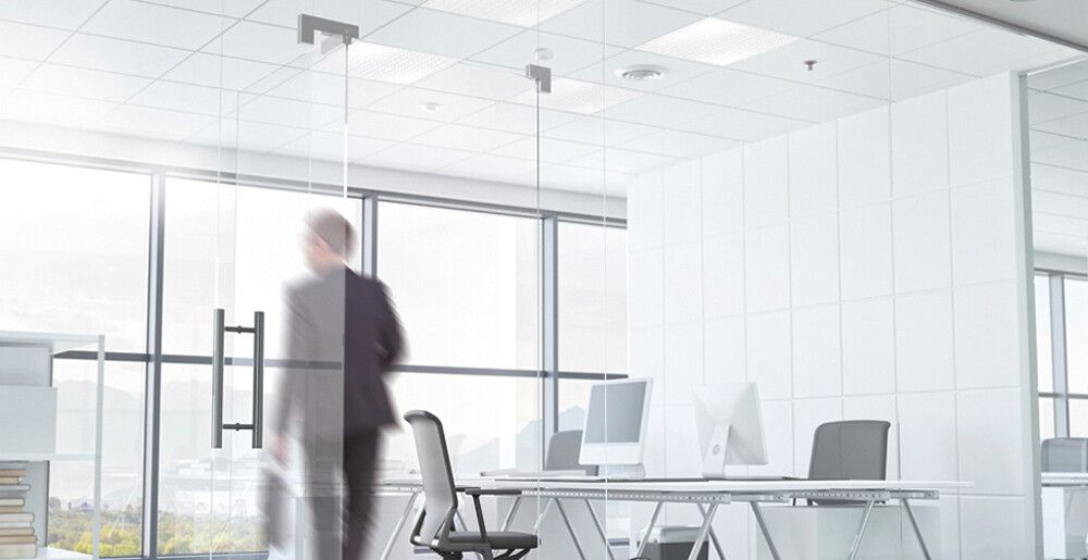 Kit EB-LED-Leuchte ESYLUX CELINE-2 PNL 625 DDP OP 33W 4100lm 830 + Driver DALI-2