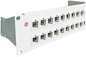 Verteilerplatte 19" ITT RJ45 2HE 32 Buchten