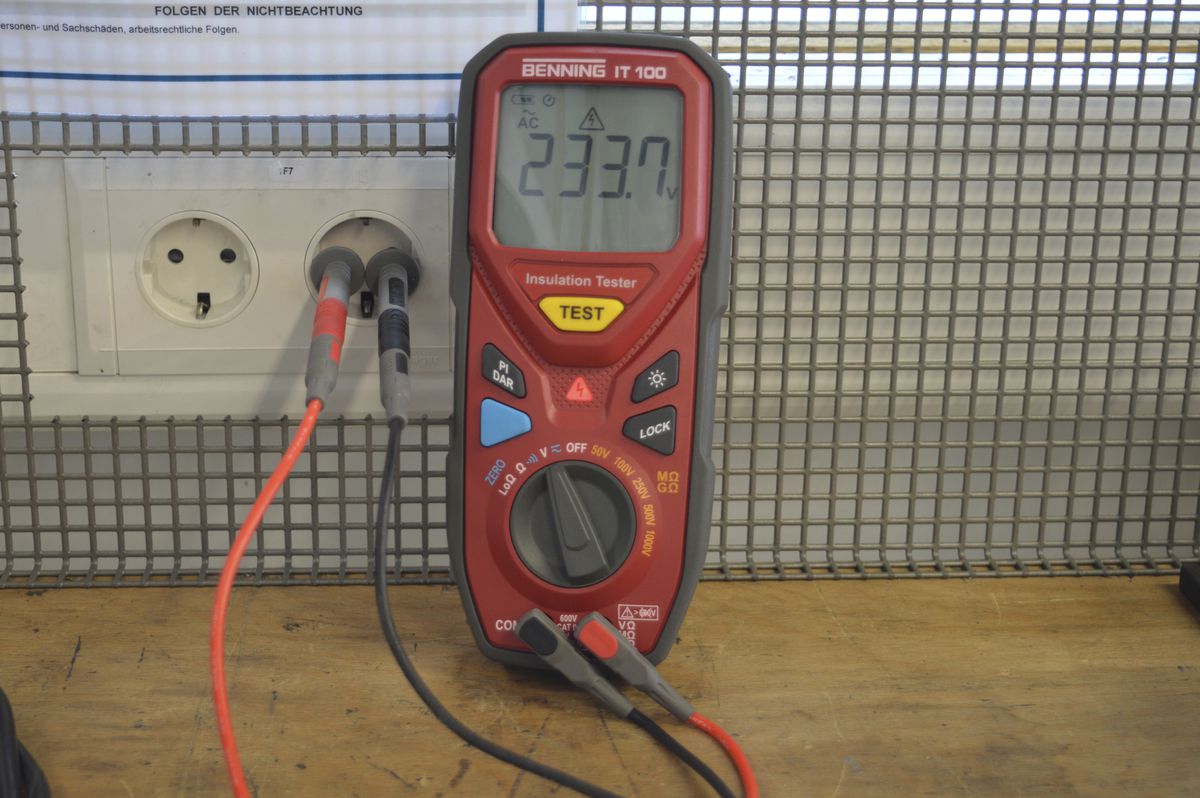 Isolationsmesser Benning IT 100 1000VUC 200mA 0.03MΩ…20000MΩ