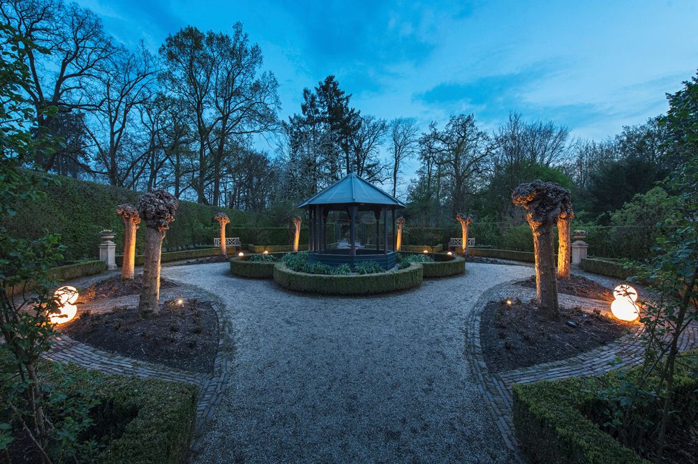 Standleuchte SLV ROTOBALL FLOOR 40, E27 24W IP44 weiss