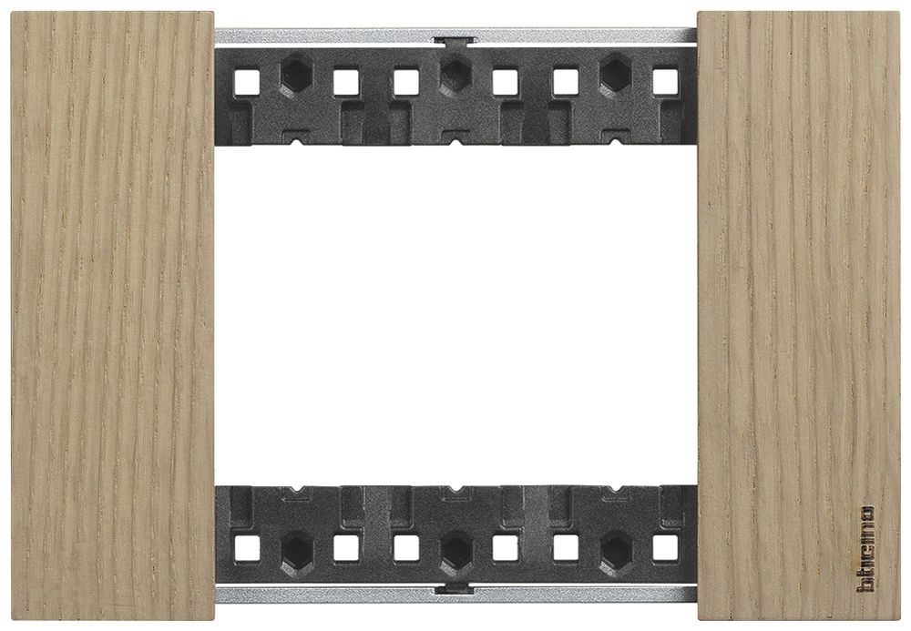 Cadre de recouvrement Living Now 3 modules 125×86mm oak