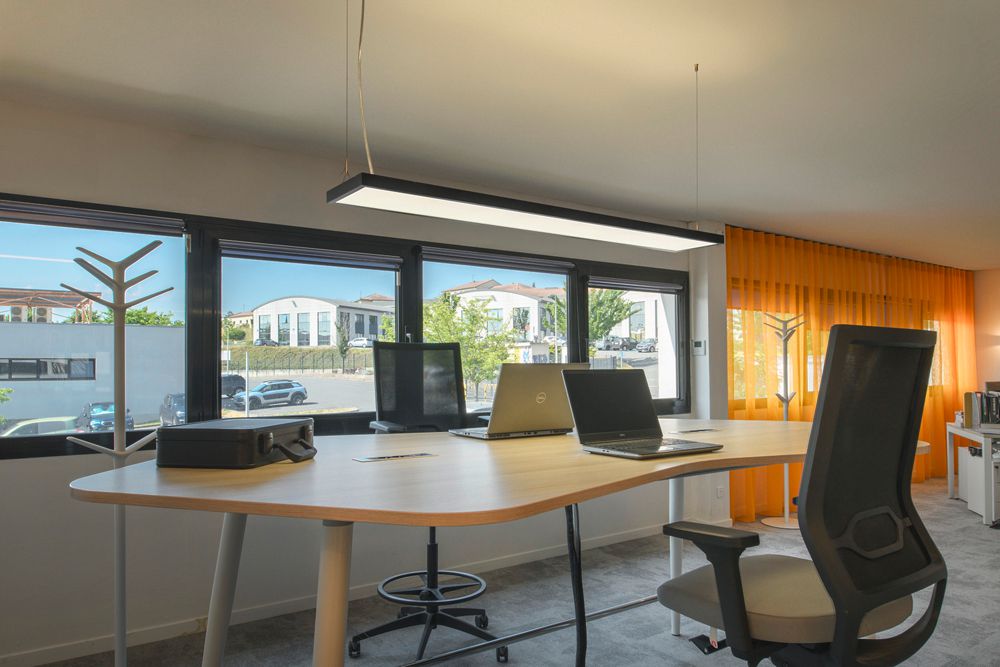 LED-Pendelleuchte SLV WORKLIGHT PRO 150 59W 7200lm 4000K DALI schwarz