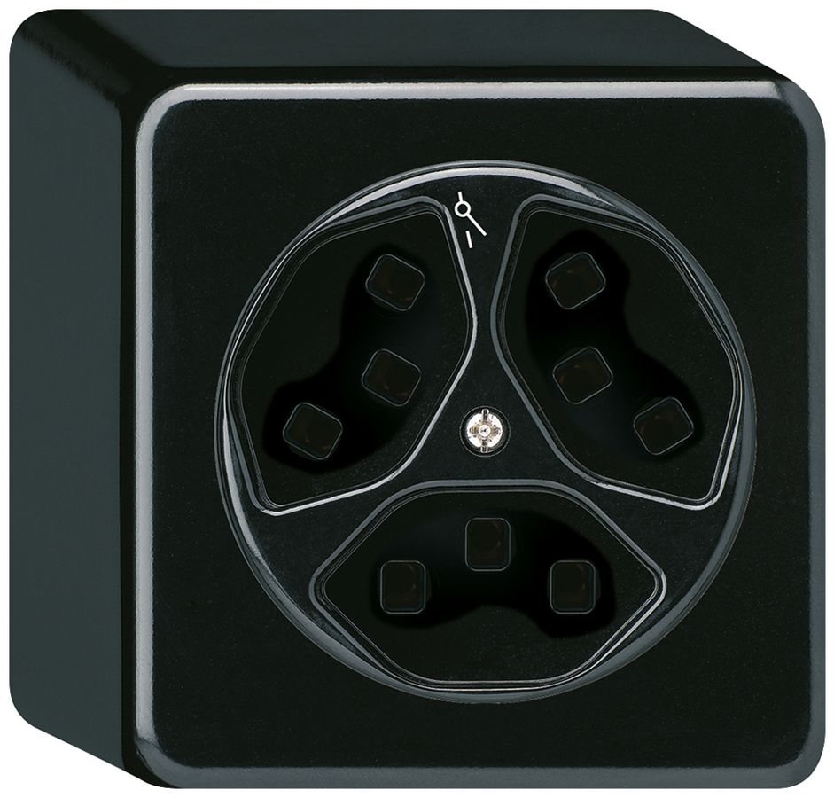 Presa AP Hager basico 3×tipo 23 1×S Q nero