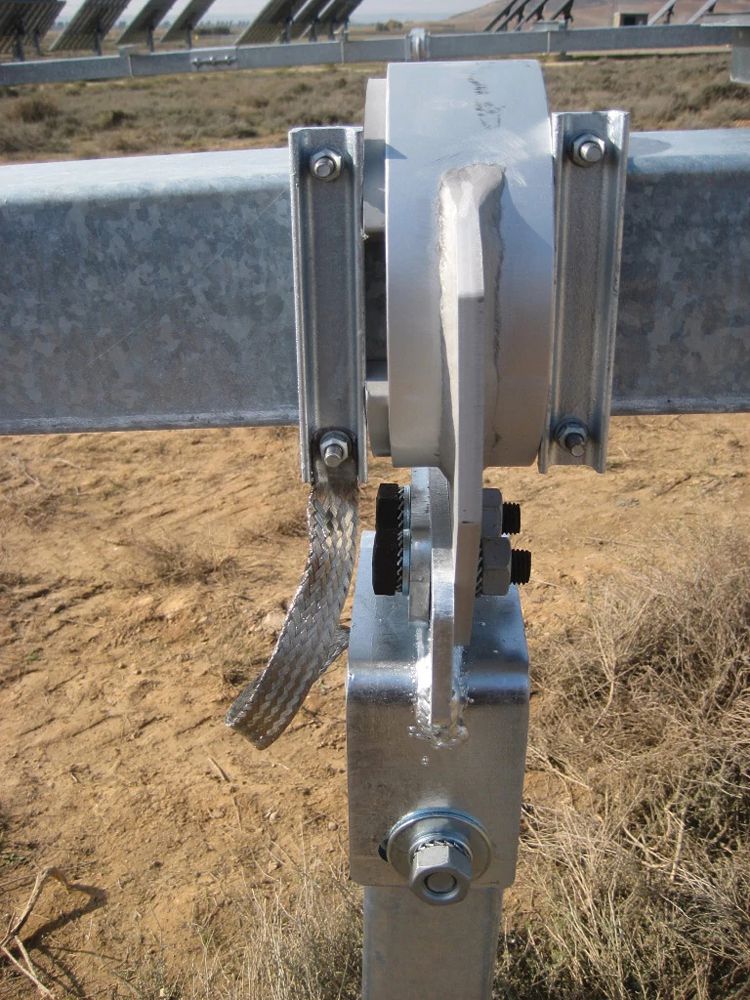 Ruban mise à terre confect.ERIFLEX 30mm² 100mm 180A perforé Ø10.5mm Cu étamé