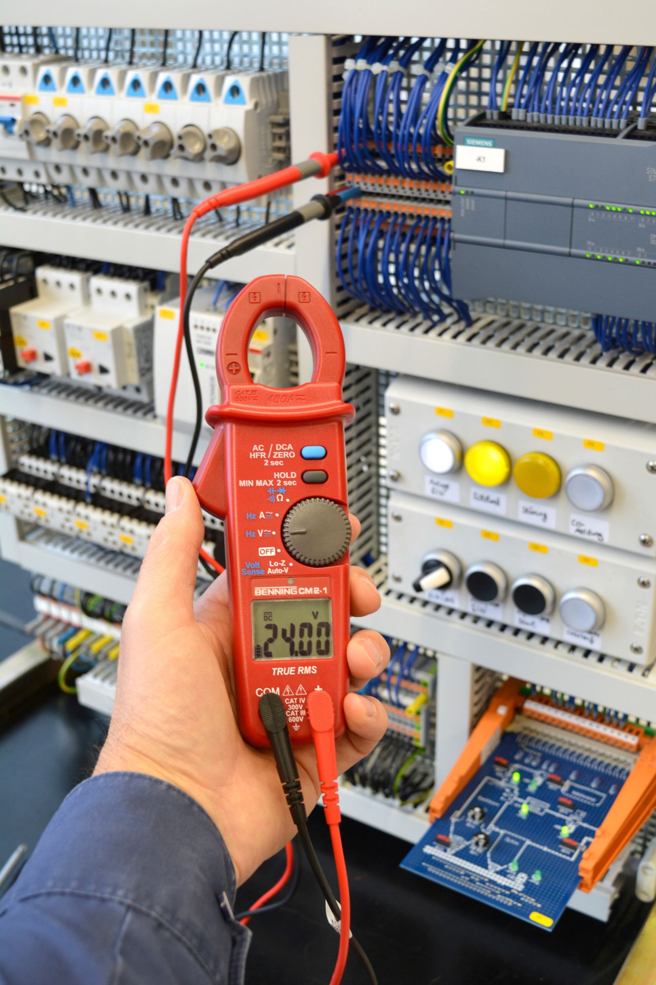 Stromzange Benning CM 2-1 600VUC 400A 40MΩ Cat IV 300V