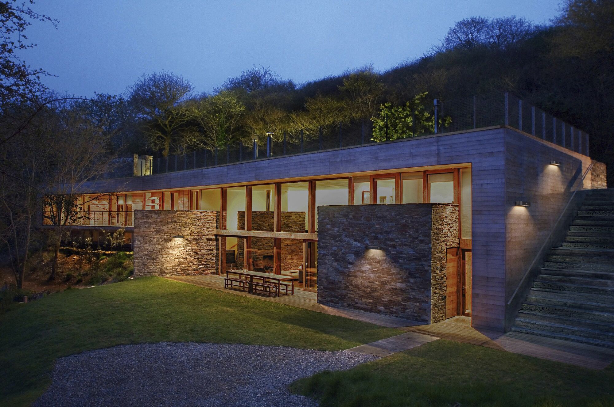 LED-Wandleuchte LEDVANCE ENDURA Solar PIR SEN 4W 380lm 3000K IP44 schwarz