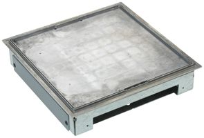 Zugdose Al H=62…90mm mit Teppichkante zu U-Kanal 30×200mm