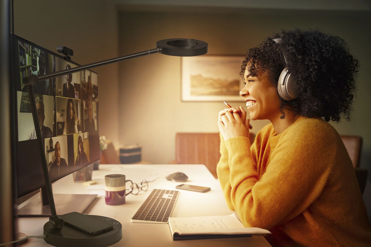 LED-Tischleuchte LEDVANCE Sun@Home Disc 20W 450lm 920…950 DIM schwarz Standfuss