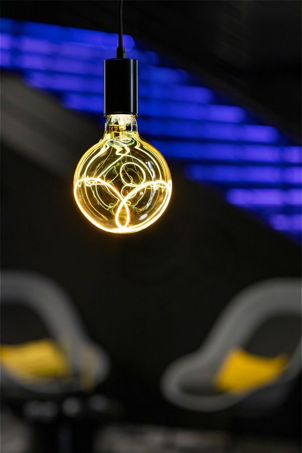 LED-Lampe SLV Globe E27 8W 1900K DIM mattiert Rauch Ø125×180mm