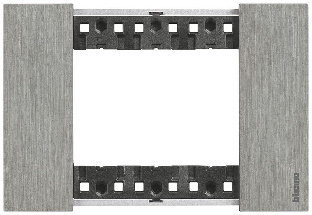 Abdeckrahmen Living Now 3 Module 125×86mm steel