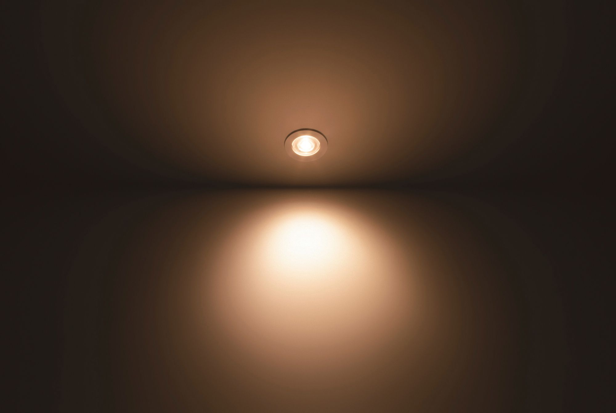 Spot LED INC Philips Dive 5.5W 350lm 827 36° VAR Ø85mm blanc