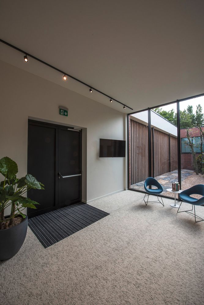 LED-Strahler SLV NOBLO SPOT PHASE 6W 750lm 930 32° DIM 1PH Ø50mm schwarz