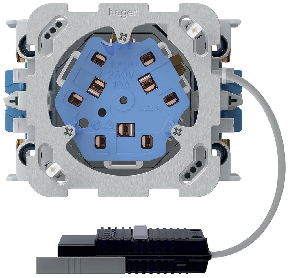 EB-Steckdose 3×Typ 13/23 Hager L1 Rundkabel mit EB-Dose G3