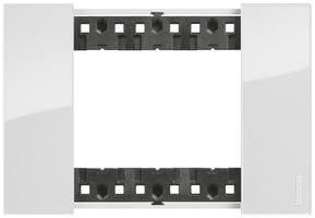 Telaio di copertura Living Now 3 moduli 125×86mm ice