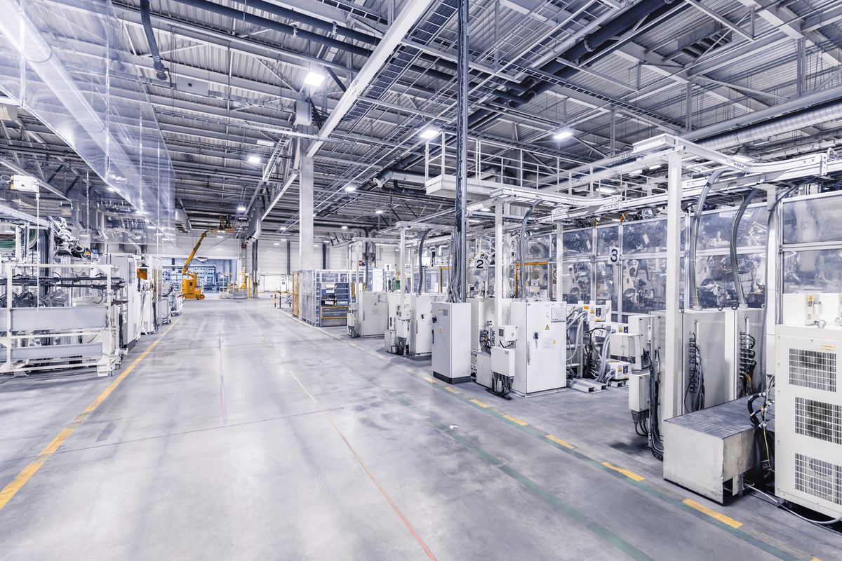 LED-Hallenstrahler Sylvania KubiXx AISLE PIR 188W 32500lm 840 IP65 DIM 732×280