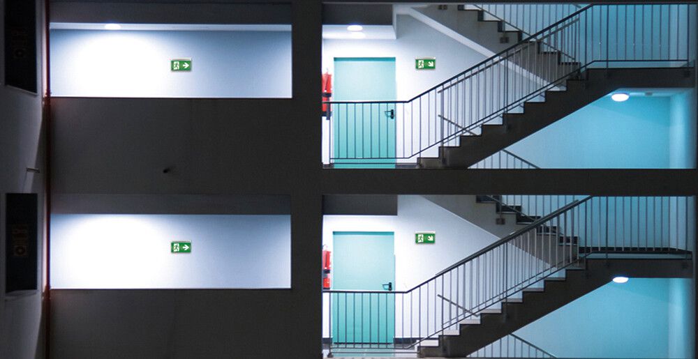 Lampada di emergenza ESYLUX SLX 14 LEDi Flat 3h, bianco