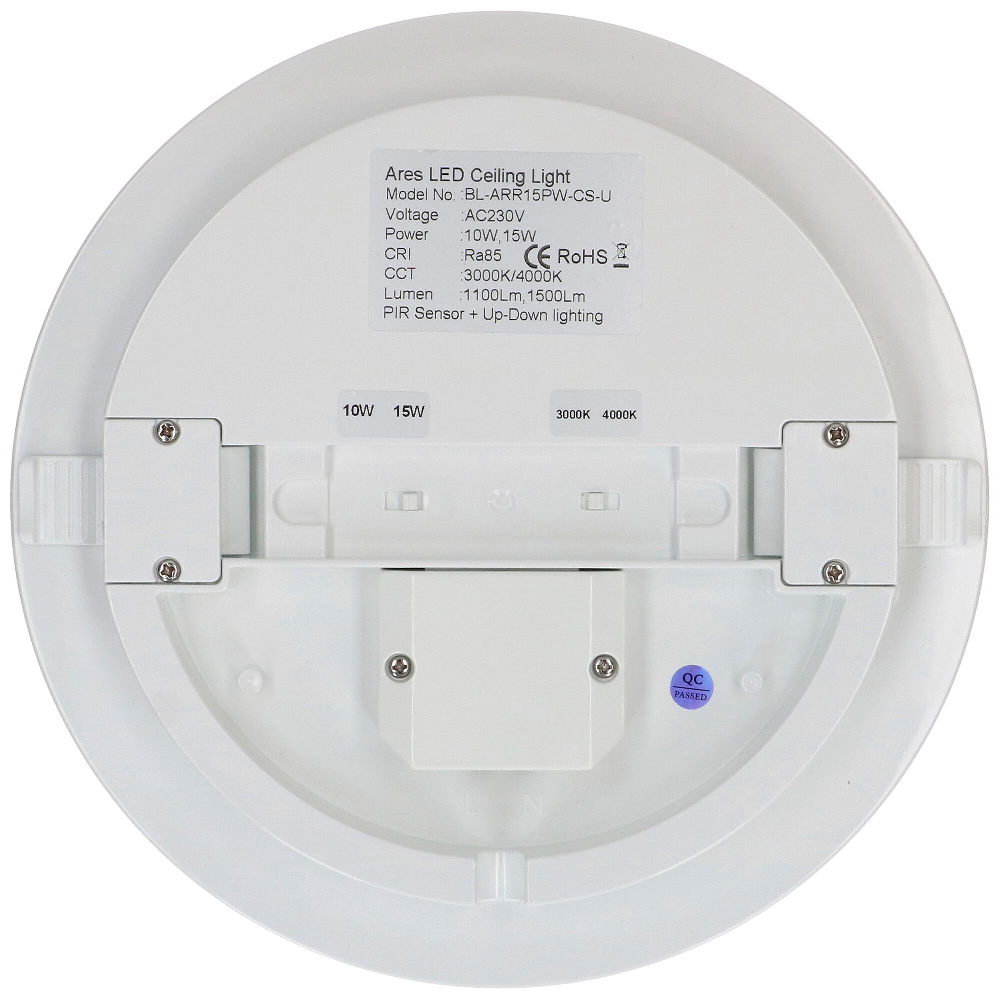 LED-Decken-/Wandleuchte MAX HAURI FLAT CCT 22 15W 3000/4000K IP54 ws