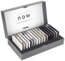 Musterkoffer Living Now enthält 16 Platten in verschiedenen Ausführungen