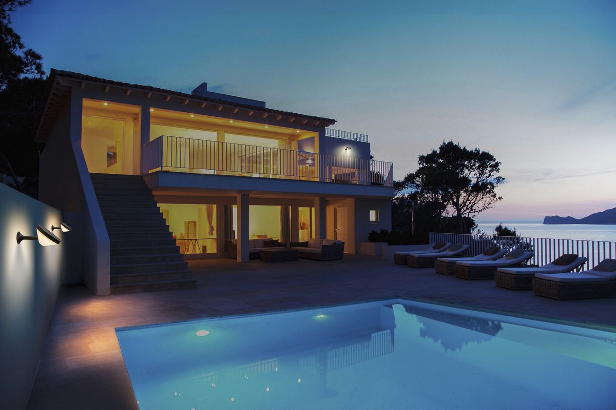 Applique LED LEDVANCE ENDURA Solar PIR SEN 4.5W 300lm 3000K IP44 nero