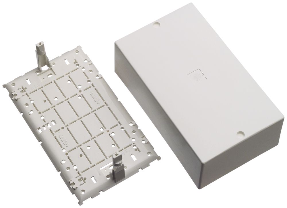 AP-Durchgangsdose R&M leer weiss