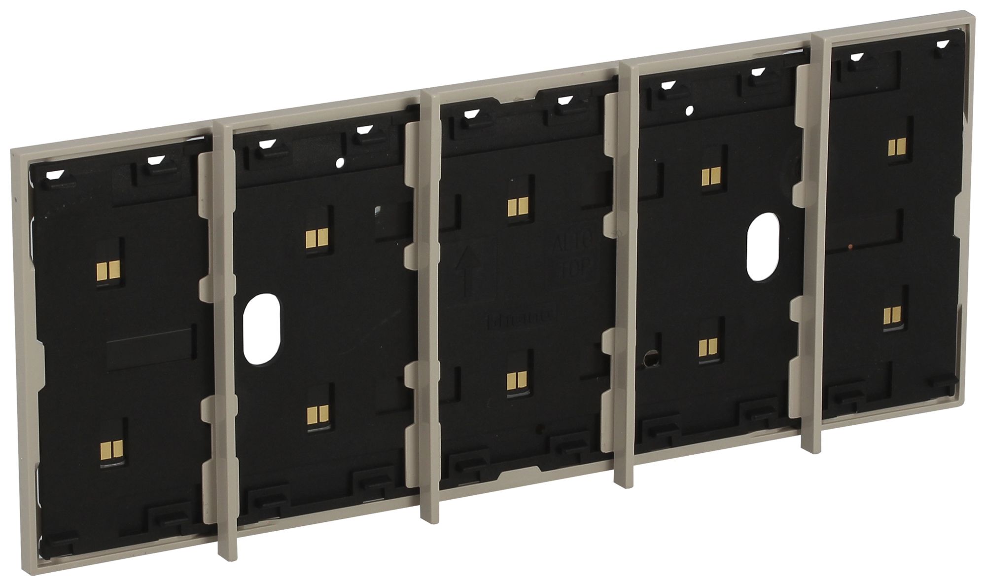 Cadre BUS Living Now MyHOME 4+1 modules montage sur prise 4 modules sand