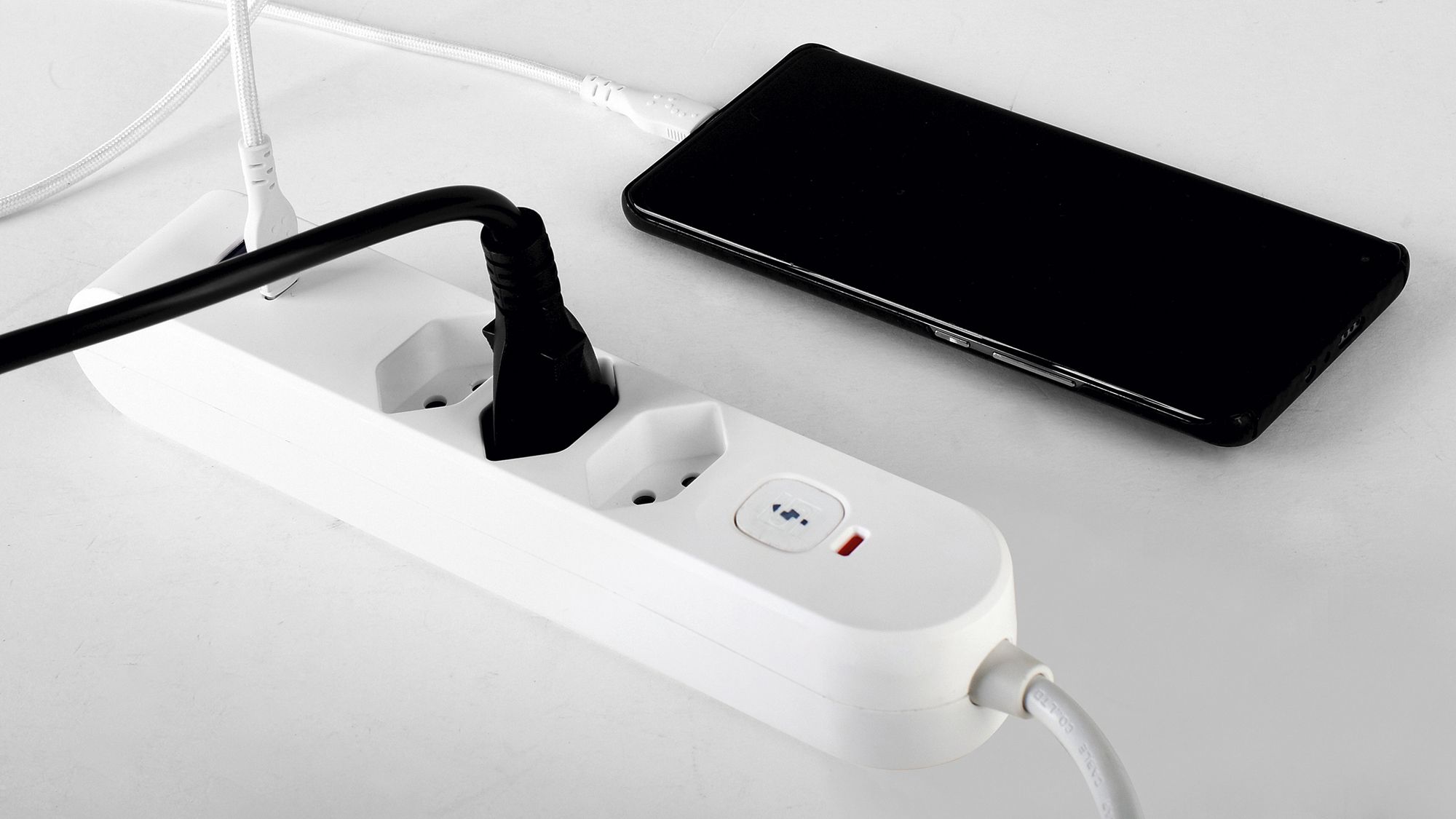 Prise multiple Steffen STEBA IQ 3×T13 1×USB-A 1×USB-C PD 3m blanc