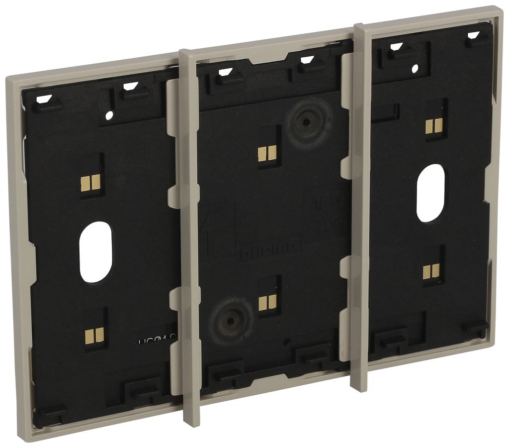 Cadre BUS Living Now MyHOME 3 modules montage sur prise 3 modules sand