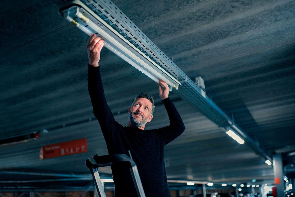 LED-Röhre Philips Connected G13 230V 7.6W 1150lm 4000K T8 160° DIM BT 604mm